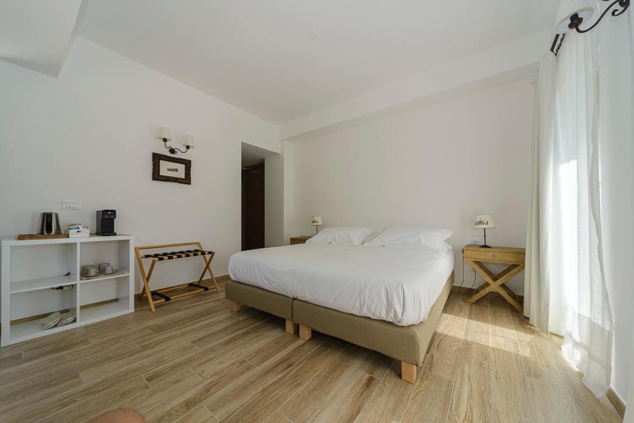 ホテル Relais Chalons D'Orange ペスカッセーロリ エクステリア 写真