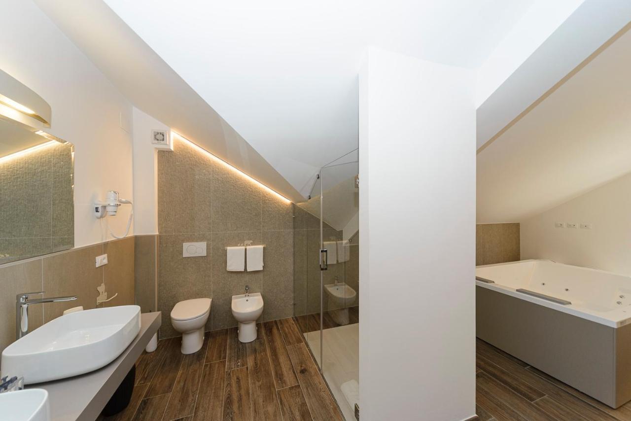 ホテル Relais Chalons D'Orange ペスカッセーロリ エクステリア 写真