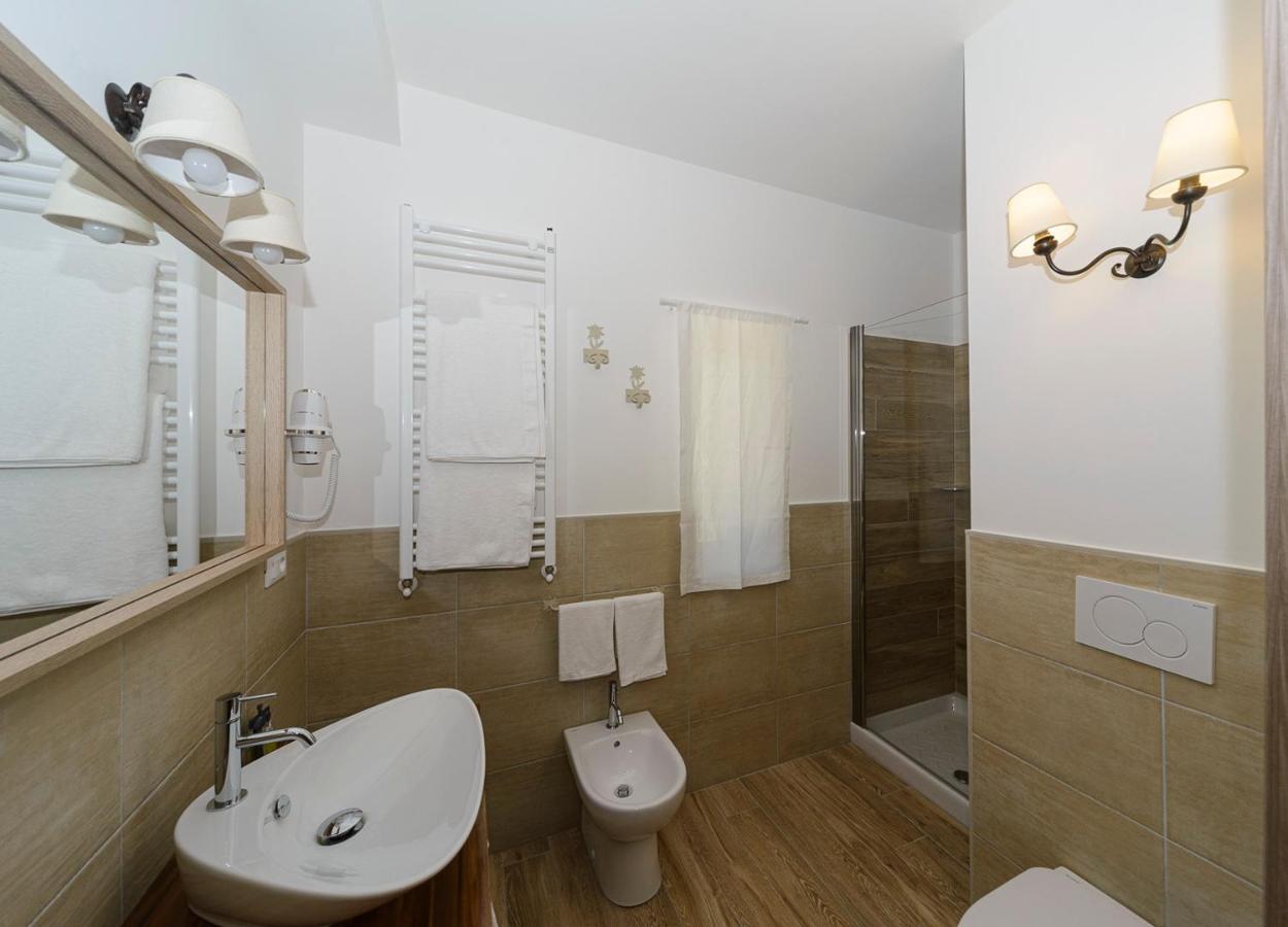 ホテル Relais Chalons D'Orange ペスカッセーロリ エクステリア 写真